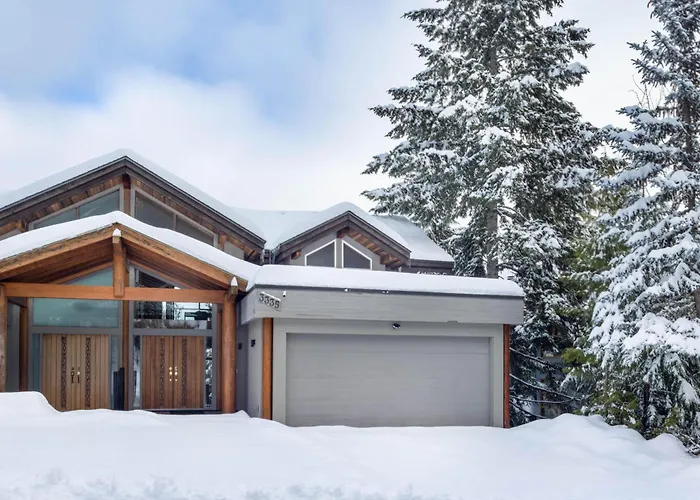 Nighthawk 3335 | Contemporary Townhome With Hot Tub And Stunning Mountain Views Whistler