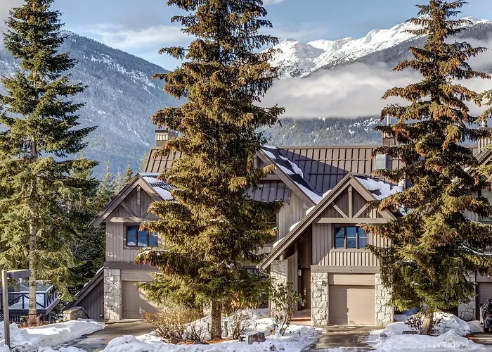 Pinnacle Ridge 03 Whistler