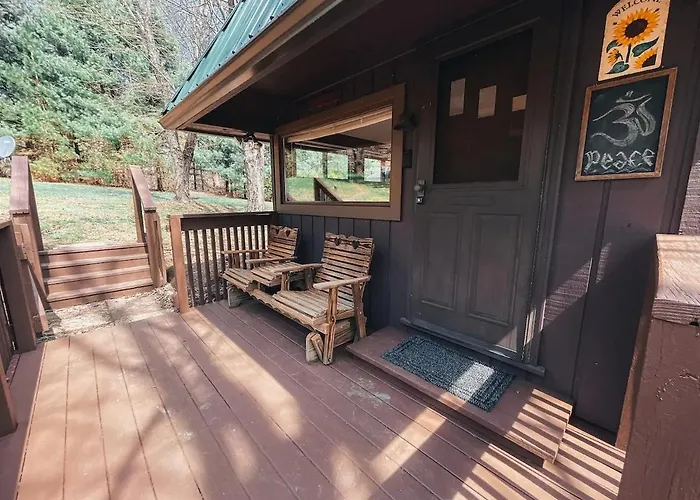 Edgewater Escape, Hocking Hills, Hot Tub, Pond Villa Rockbridge