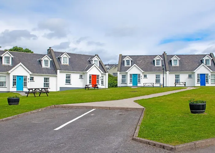 Dingle Harbour Cottages 3 Bed - Sleeps 6 By Trident Holiday Homes