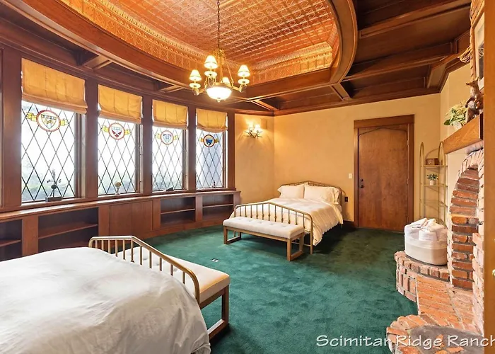 Scimitar Ridge Ranch - Luxury Lodge - Sleeps 35 With Indoor Pool Villa Anacortes