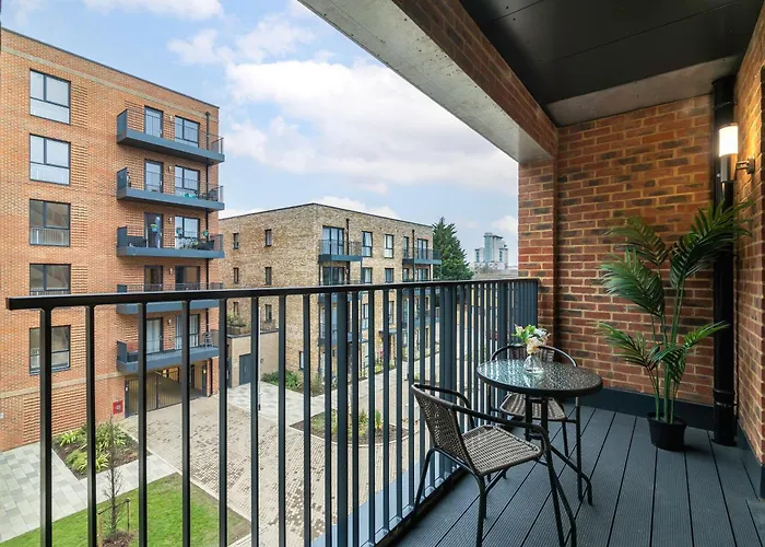 Luxury Two Bed Apartment Near The 02 Arena London