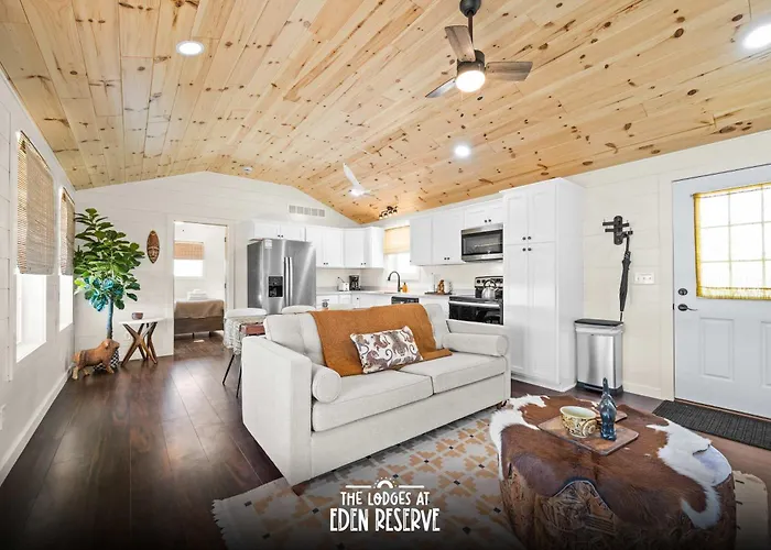 The Lodges At Eden Reserve - Cabins Near Ark Williamstown
