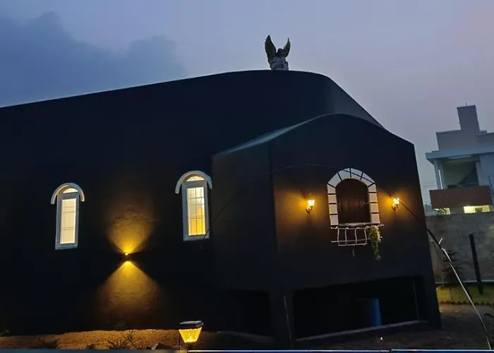 Caveman Guest House Pondicherry