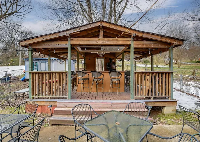 6 Mi To Downtown 70S-Themed Home In Nashville!