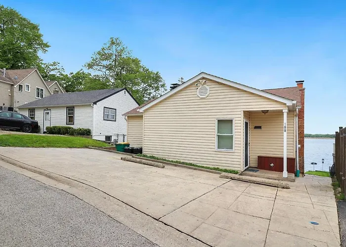 Captains Quarters Lake Life Dream Home 2Bed 2Bath Fox Lake