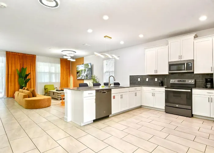 Luxury Stay: Pool, Spa, Near Disney & Outlets Kissimmee
