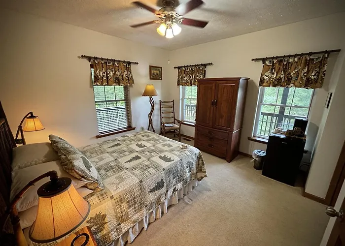 Long Mountain Lodge Bed & Breakfast Dahlonega