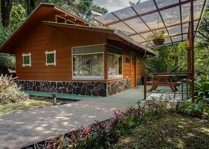 Los Pinos Cabins & Reserve Monteverde