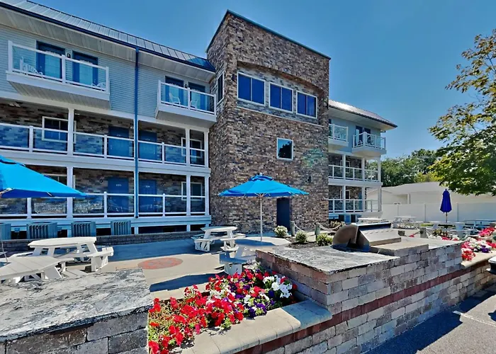 Put-In-Bay Waterfront Condo #105