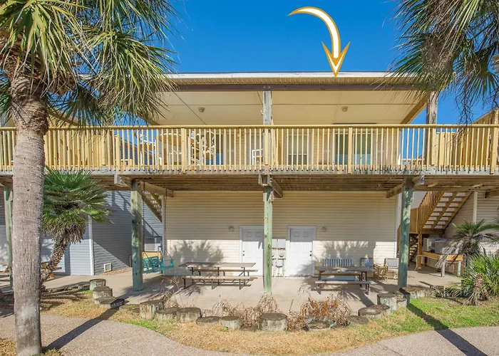 The Sandbar - Pet Friendly Overlooking Community Pool Port Aransas