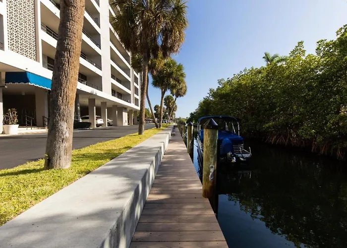 Anchorage Resort 9Th Floor 2 Bedroom Condo With Balcony Gulf Views Poolbeach 0895 Siesta Key
