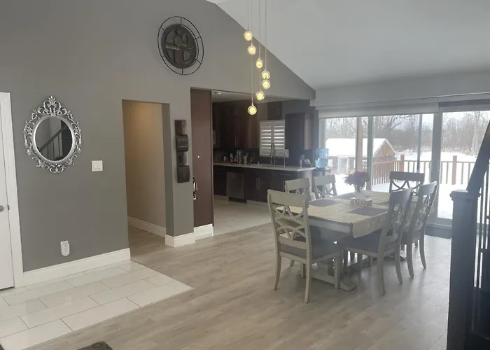 Country In The City - Wonderful Complimentary Breakfast Delivered Daily To House Niagara Falls