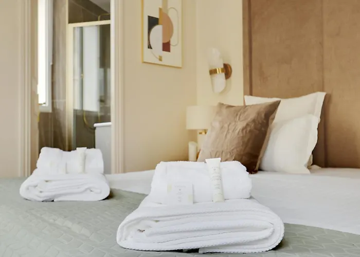 Pick A Flat'S Apartment In Invalides - Avenue De Breteuil Paris