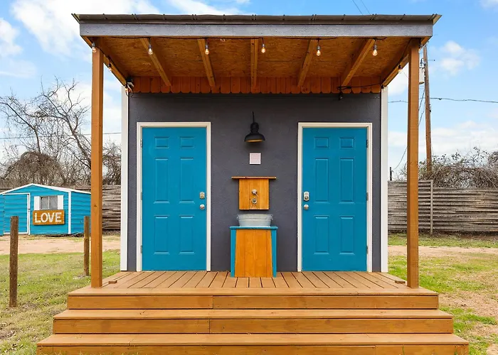 Hunka Hunka Cabin New Braunfels