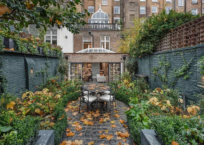 37 Cadogan Place Exquisite Maisonette London