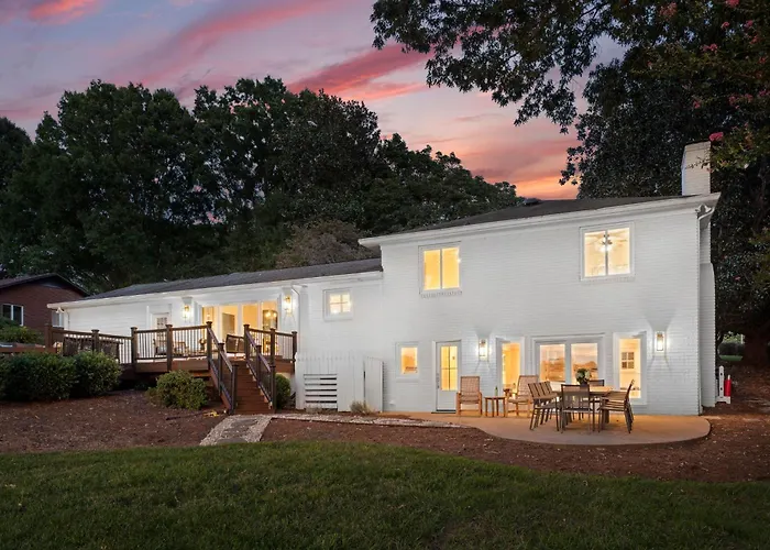 Lakefront Living Mooresville