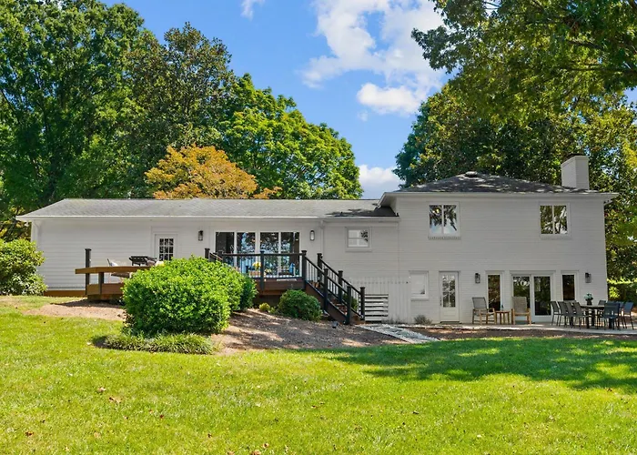 Lakefront Living Mooresville