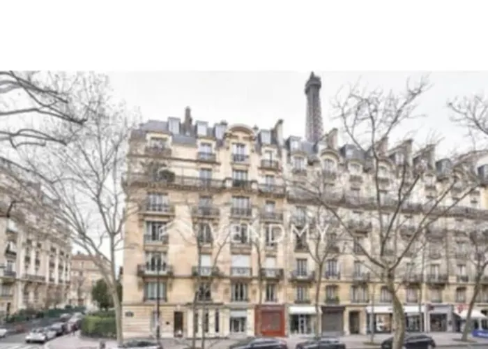 Lumiere Apartment Paris