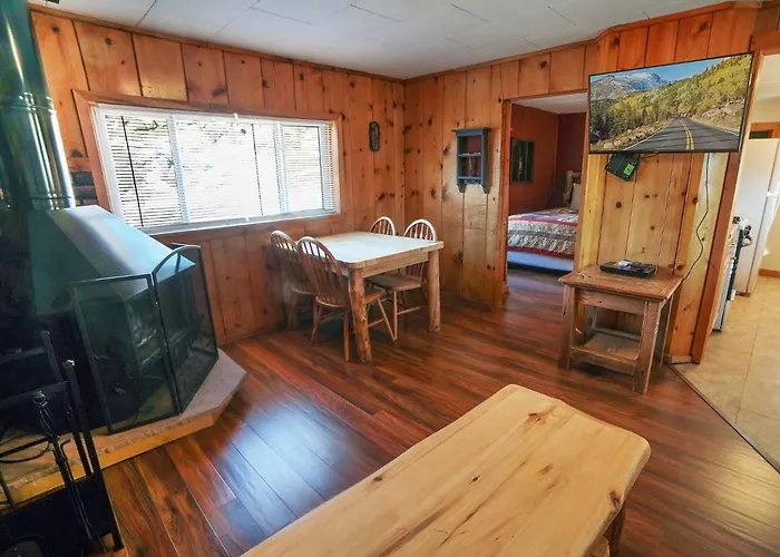 Lazy R Cottages- 6 Cabin Estes Park