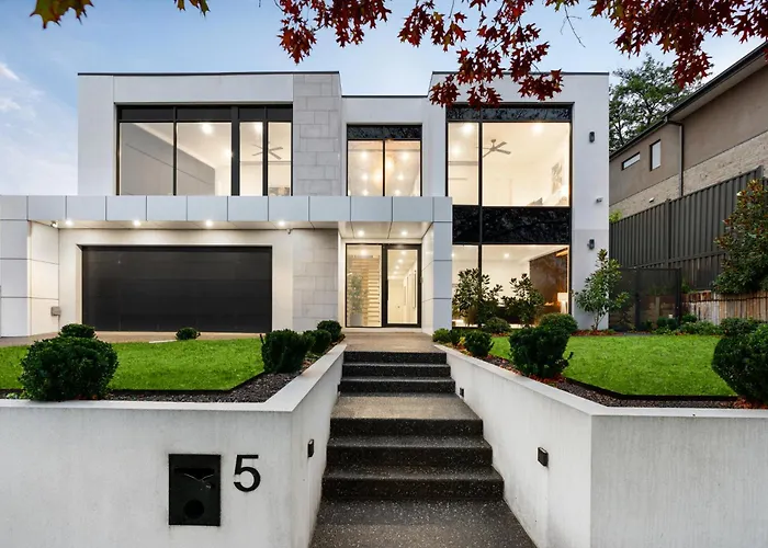 5 Ensuite Luxury Holiday House Balwyn North Melbourne