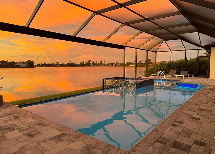 Villa Alhambra Lake Cape Coral