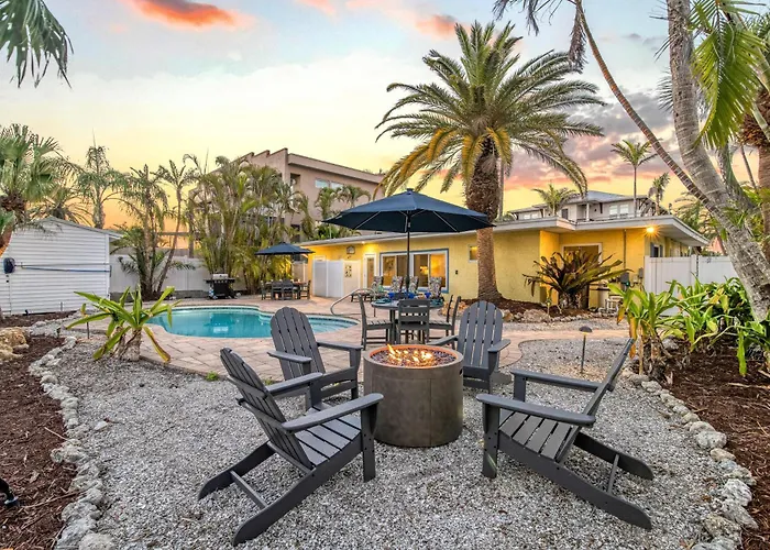 Crescent Cottage - 1034 Siesta Key