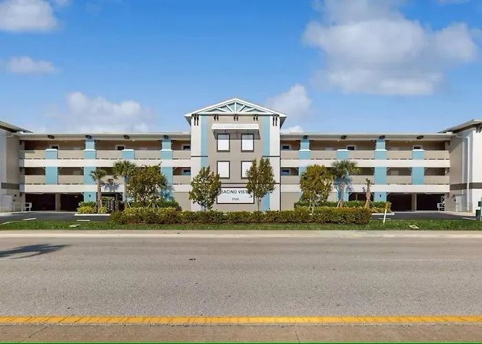 Gulf Access With Boat Slip, Heated Saltwater Pool, Dog-Friendly - Bacino Vista #302 - Roelens Villa Cape Coral