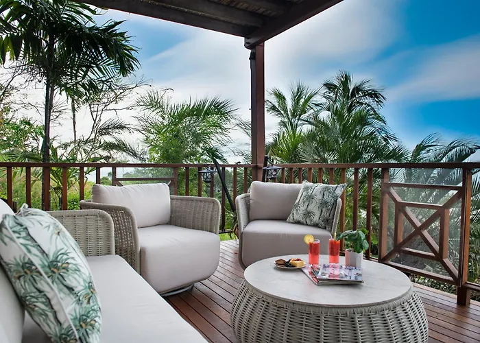 Coral Sea Views Villa Airlie Beach