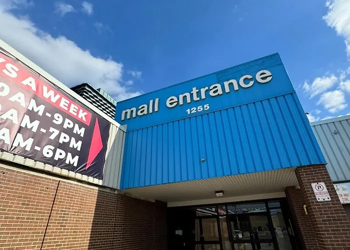 Brawley Avenue Home - Sleep 6 Toronto