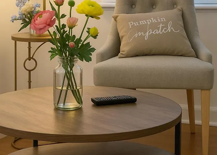 Beautiful Bright Three Bedroom House In Brighton And Hove With Free Parking