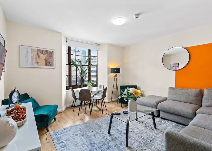Station 10 Beds - Contractor - Central - Sleeps 12 Brighton