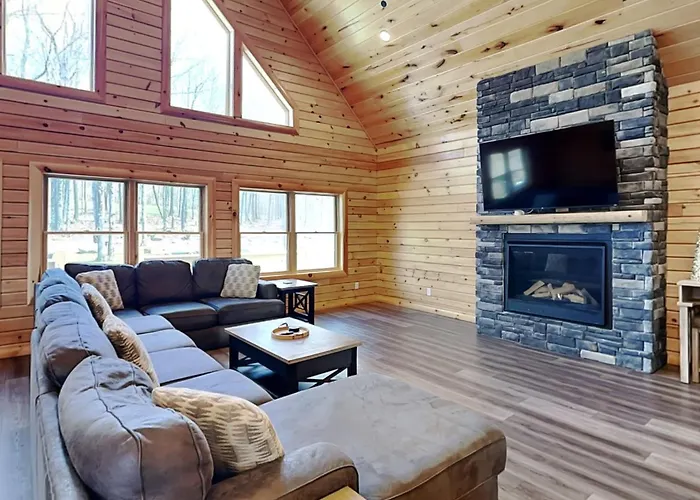 Hilltop Hideaway McHenry