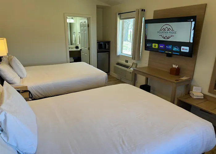 Mountain Ridge Cabins & Lodging Between Bryce And Zion National Park Hatch