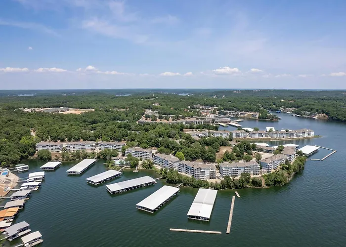 Regatta Bay 404C Villa Lake Ozark