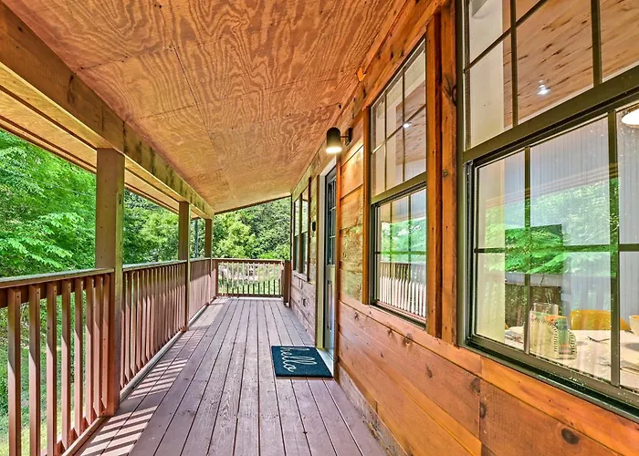 Smoky Mountains Hut Tub Cabin Dog Friendly Sevierville