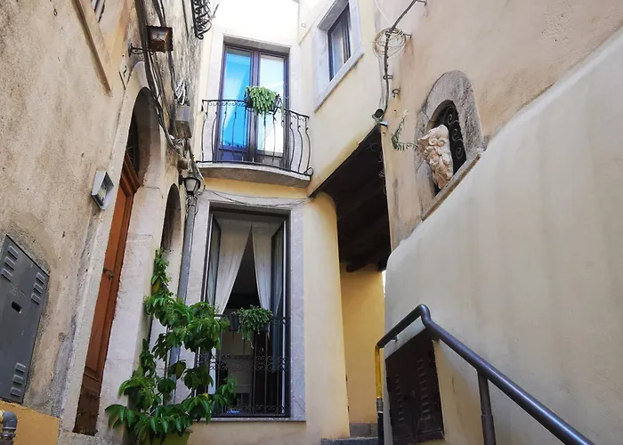 Donna Rosa - Main Avenue Villa Taormina
