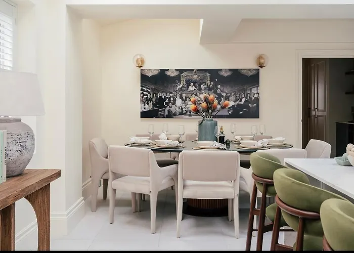 The Players Lounge Villa London