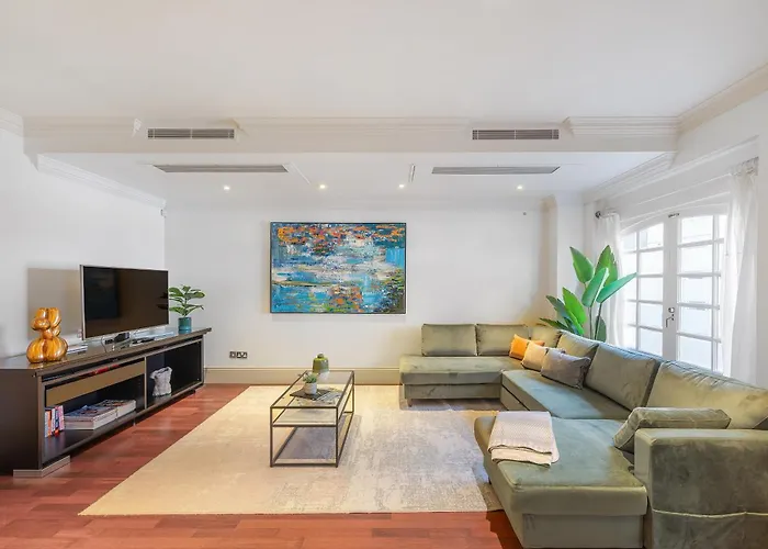 Casa Italia Near Hyde Park & Queens Gate, In South Kensington With Ac Air Conditioning & Washing Machine Dryer London