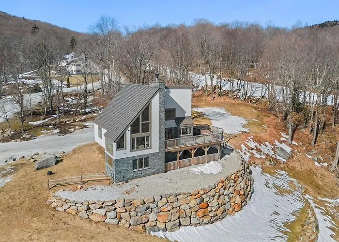 The Matterhorn House - Mountain Chalet With Hot Tub, Views, Game Room - Ideal Spring To Fall Killington