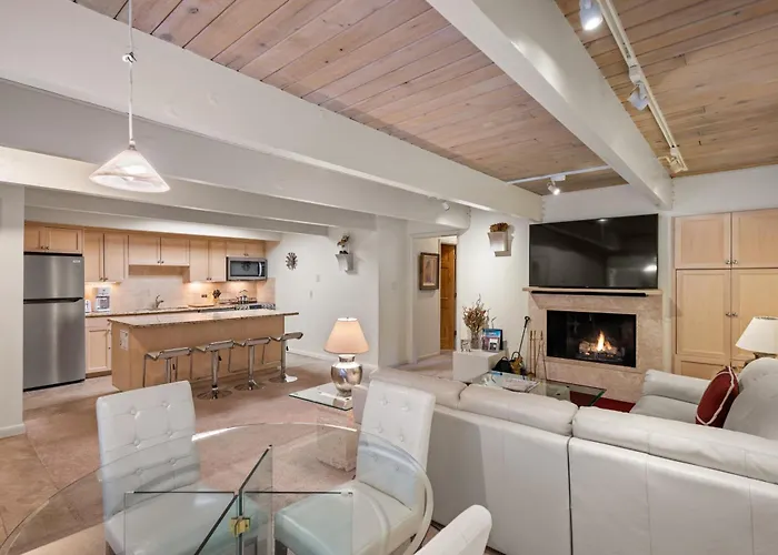 Chateau Chaumont Unit 9, Second-Floor Corner Condominium With Prime Location In Aspen