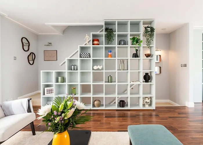 Excellent 3 Bed House Hyde Park Villa London
