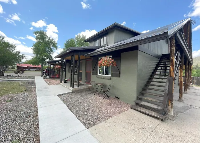 The Spruce Lodge South Fork