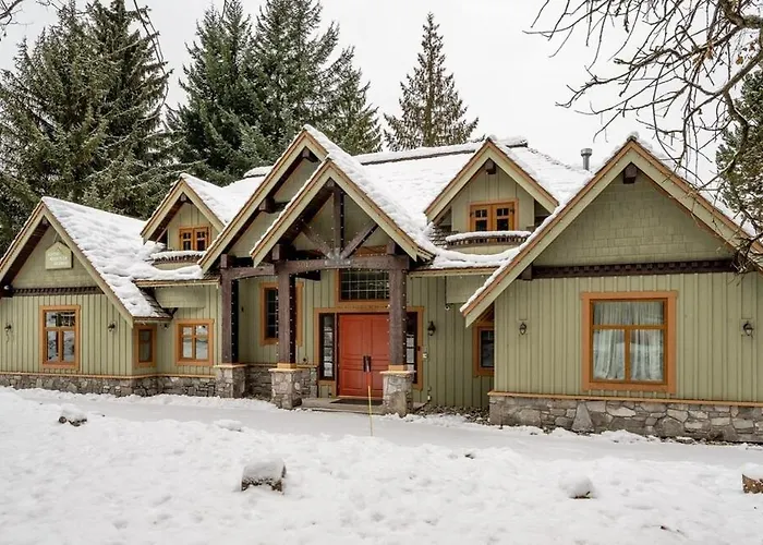 Alpine Whistler Retreat By Outpost Whistler Villa