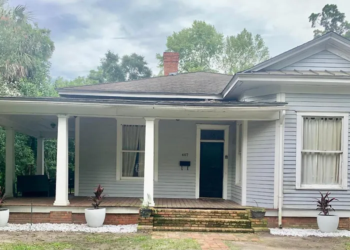 Classic/Modern Downtown Home Valdosta