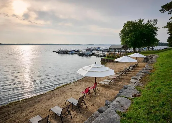 Bobcaygeon Shores Cottage Resort Kawartha Lakes