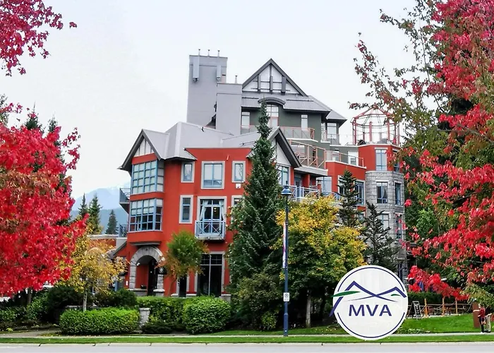 Alpenglow Lodge By Mva Whistler