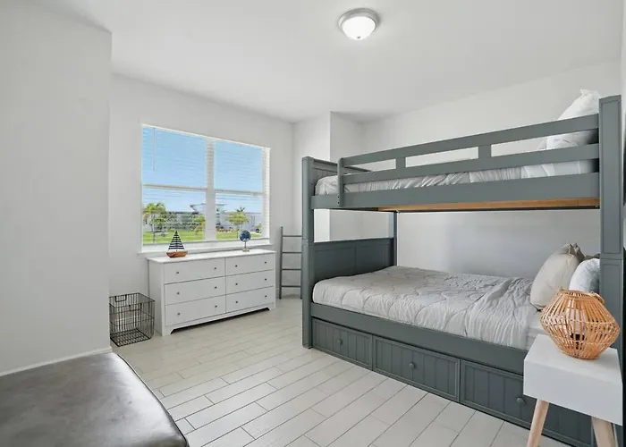 Cape Haven - Heated Pool & Sleeps 12 Villa Cape Coral