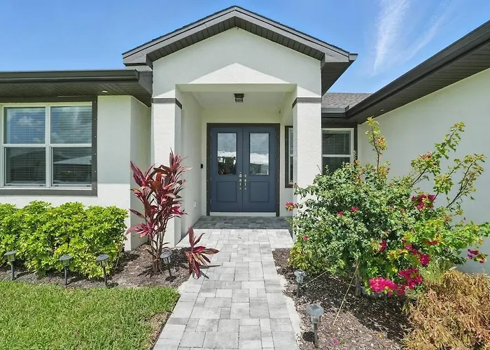 Cape Haven - Heated Pool & Sleeps 12 Villa Cape Coral