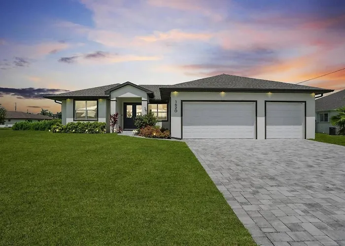 Cape Haven - Heated Pool & Sleeps 12 Villa Cape Coral